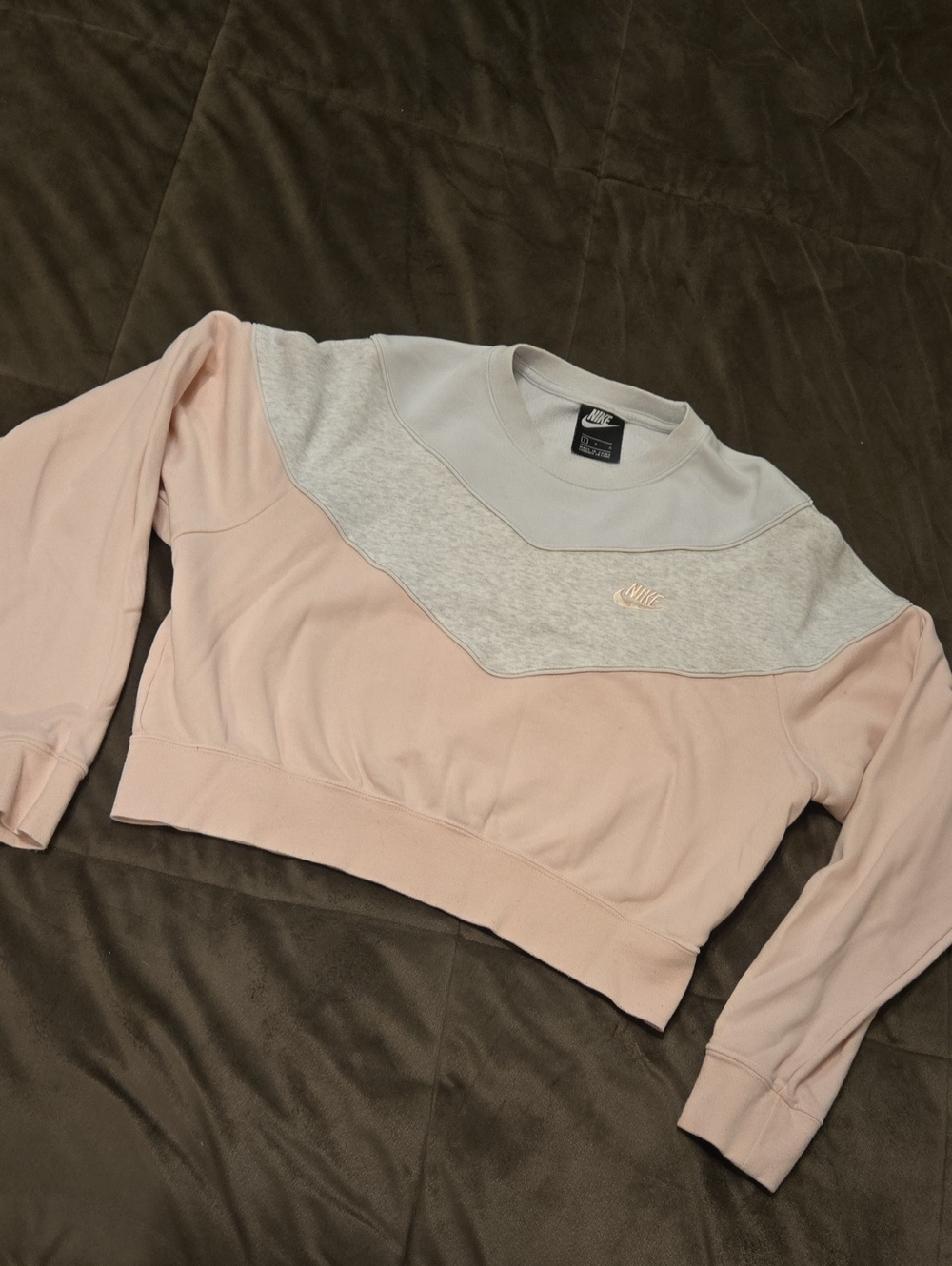 Nike Women's Large Crop Crew Neck Sweatshirt